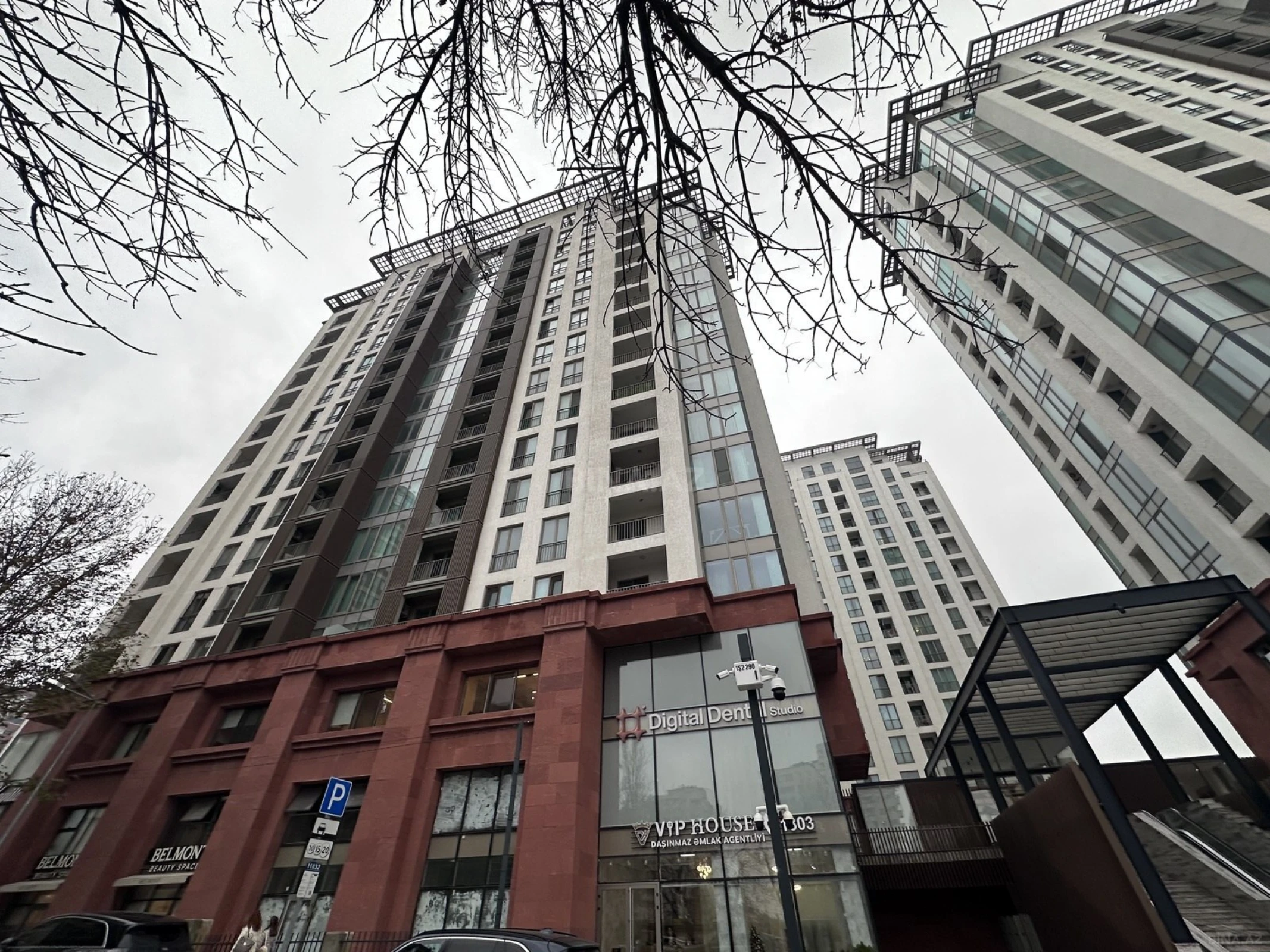 Satılır 3 otaqlı mənzil 101 m²