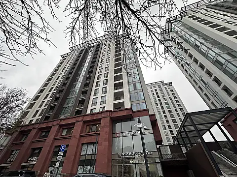 Satılır 3 otaqlı mənzil 101 m² — Bakı, Memar Əcəmi yanı 3 otaq 101.00 m²