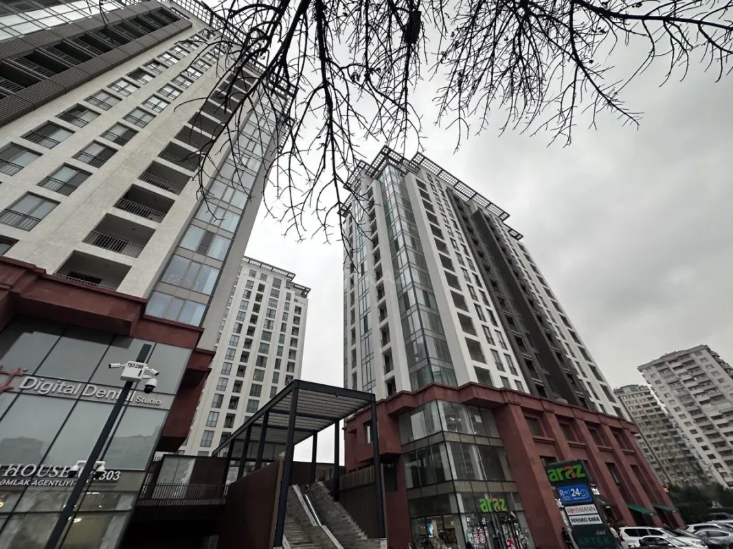 Satılır 3 otaqlı mənzil 101 m²