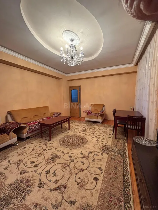 Satılır 3 otaqlı mənzil 120 m²