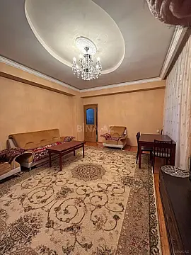 Satılır 3 otaqlı mənzil 120 m²