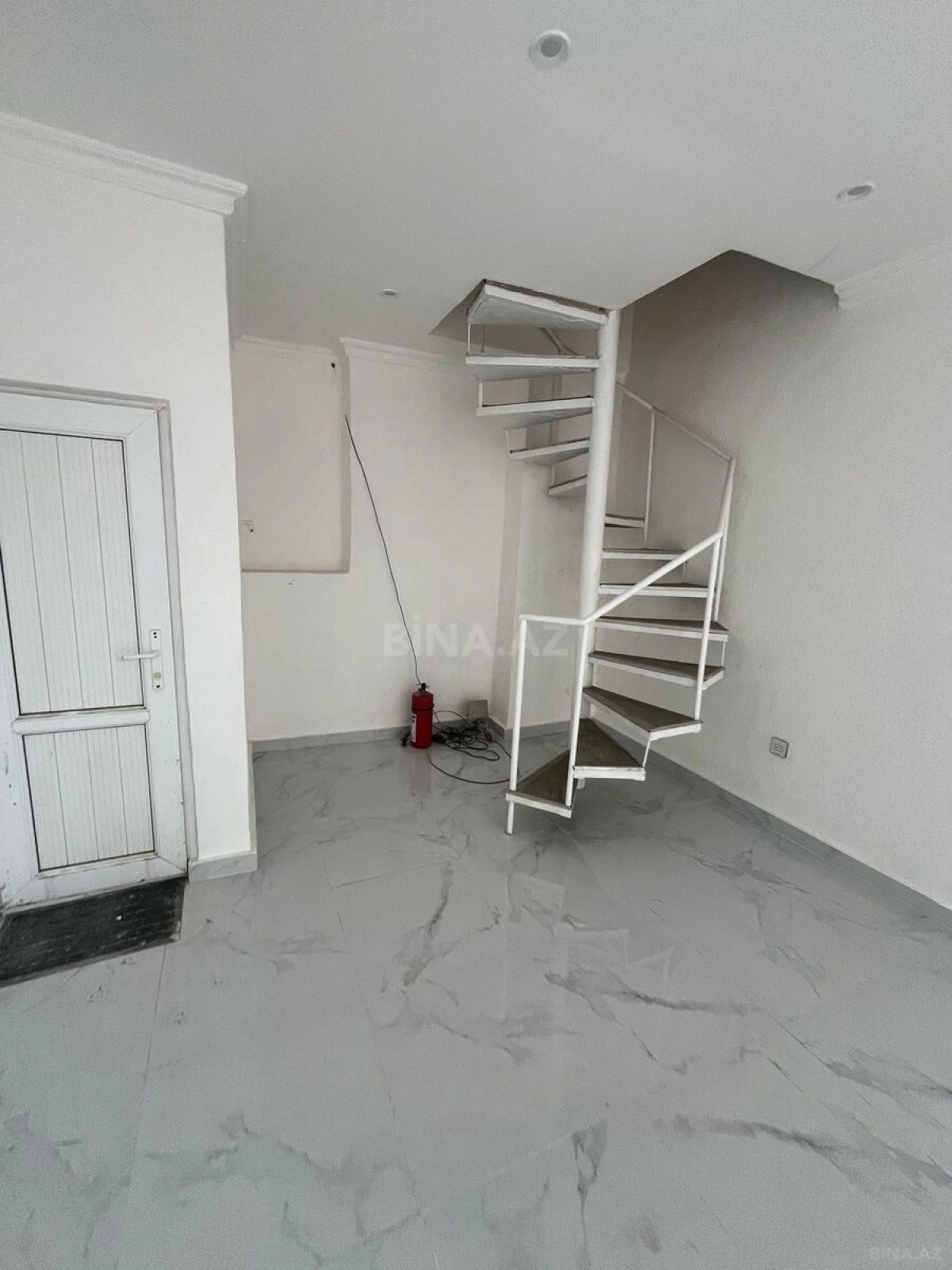 Kirayə verilir obyekt 35 m²