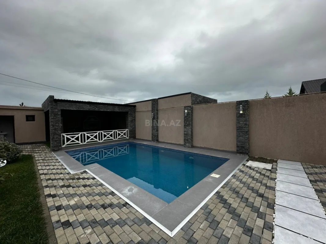 Satılır 4 otaqlı həyət evi 160 m²