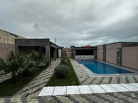 Satılır 4 otaqlı həyət evi 160 m²