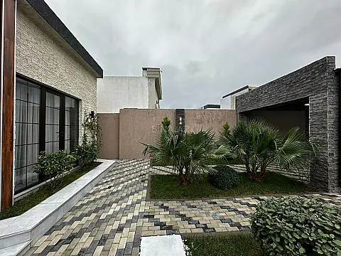 Satılır 4 otaqlı həyət evi 160 m²
