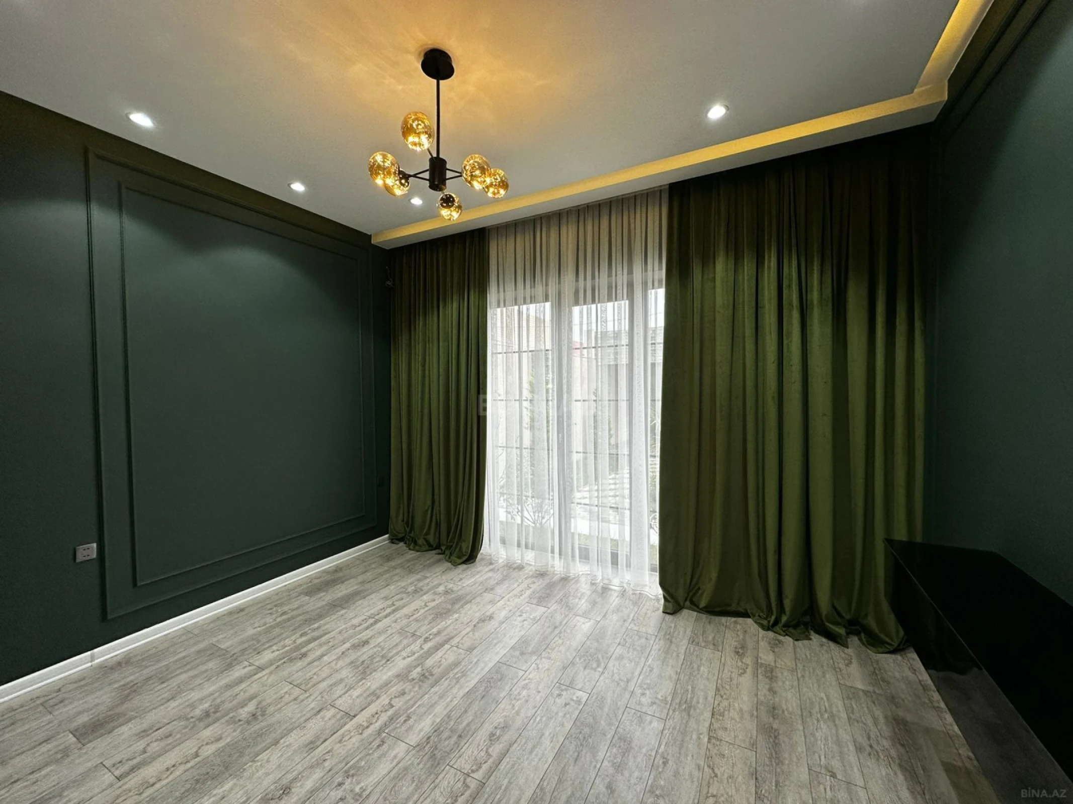 Satılır 4 otaqlı həyət evi 160 m²