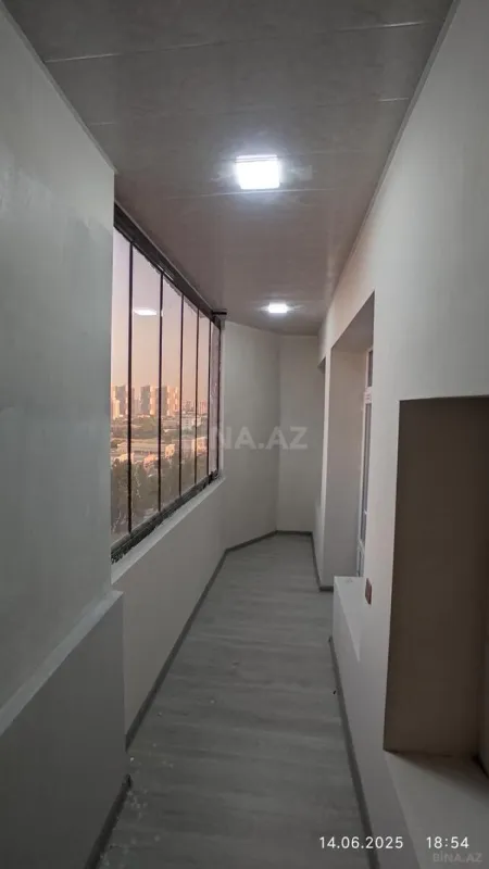 Satılır 3 otaqlı mənzil 135 m²