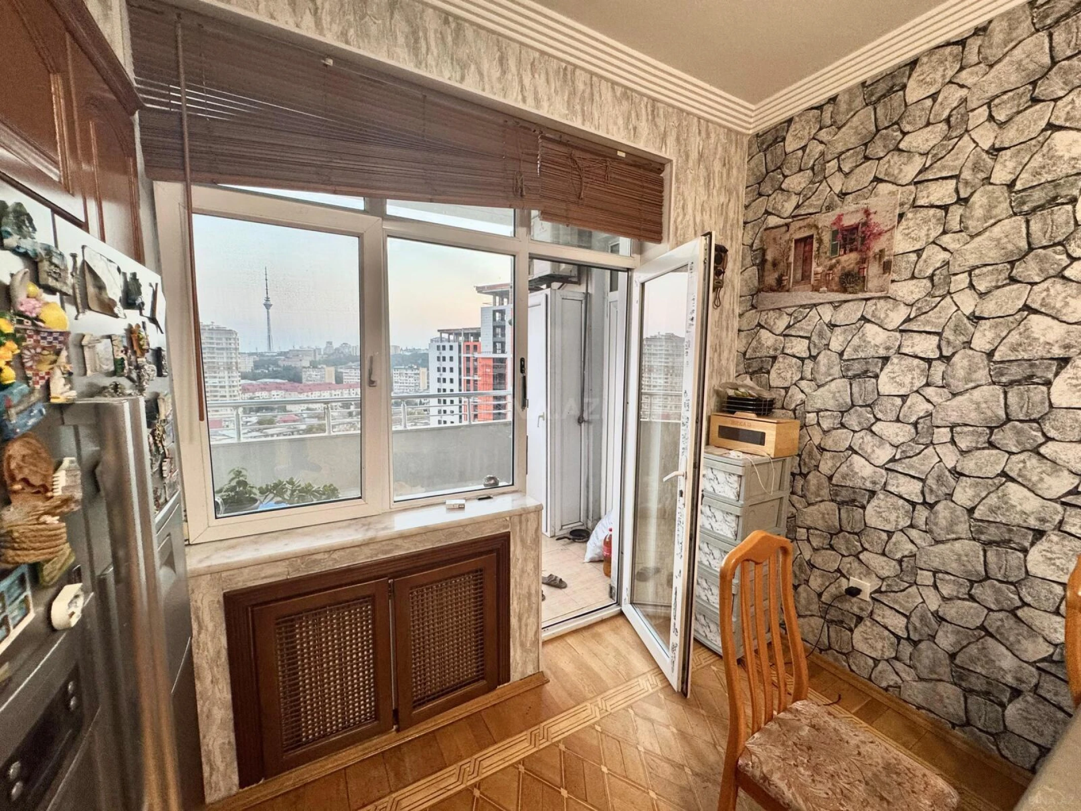 Satılır 3 otaqlı mənzil 150 m²