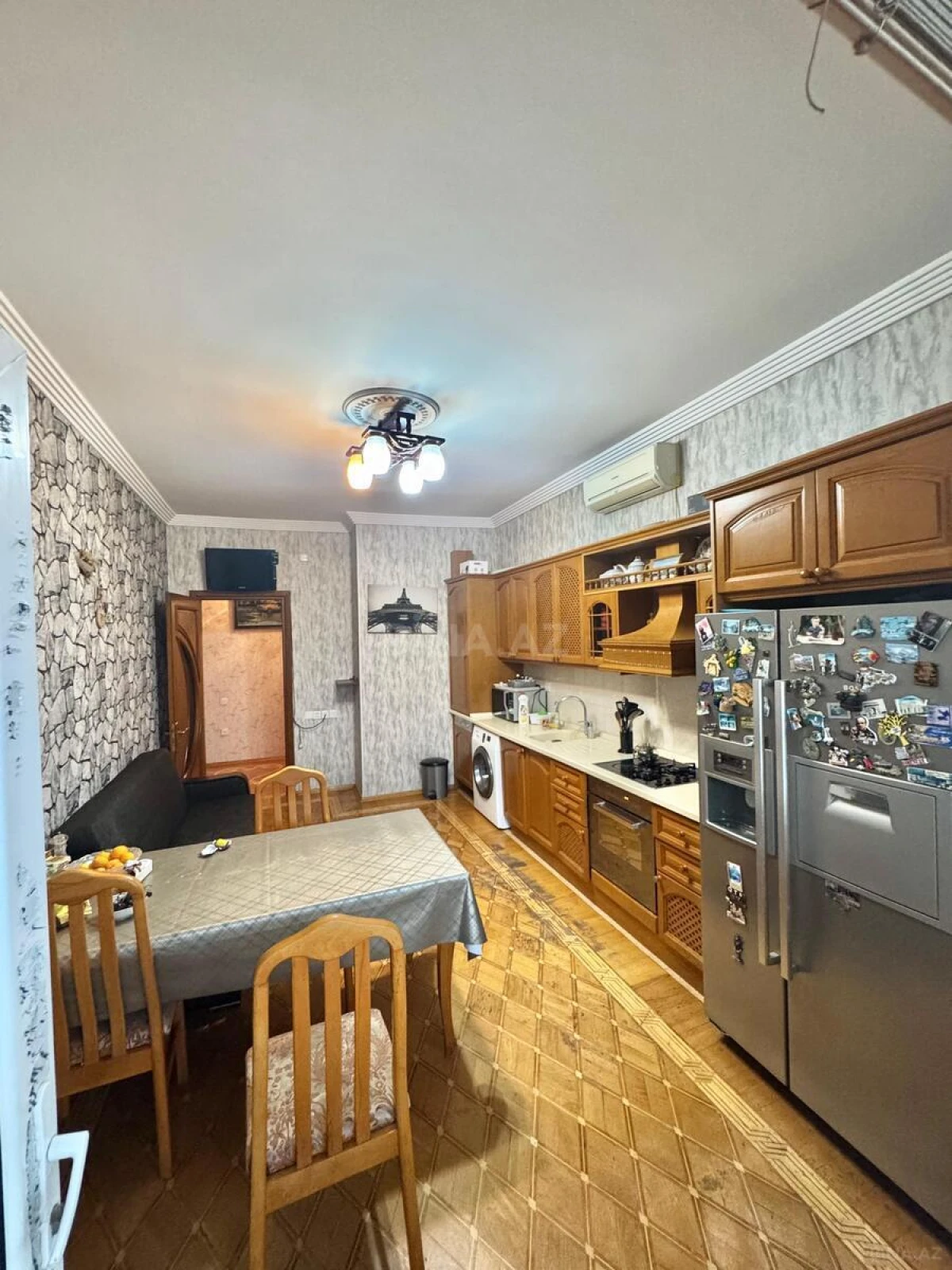 Satılır 3 otaqlı mənzil 150 m²