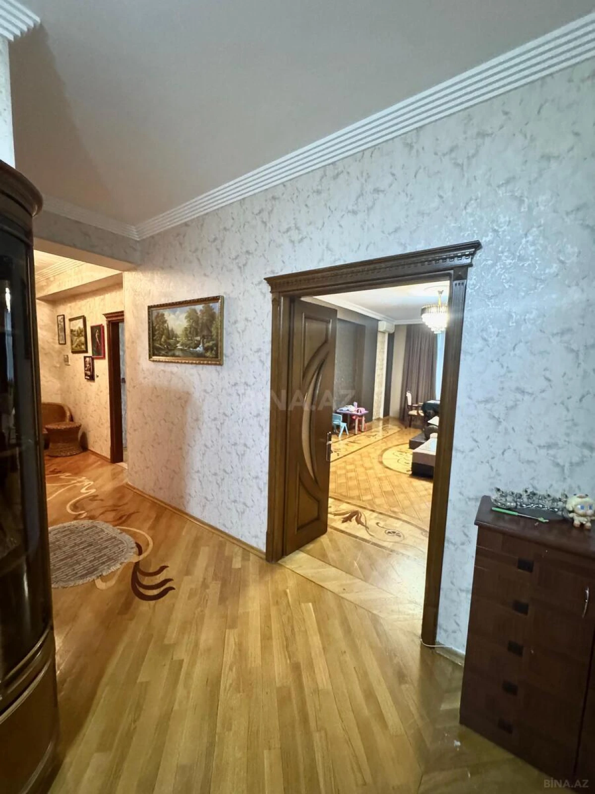 Satılır 3 otaqlı mənzil 150 m²