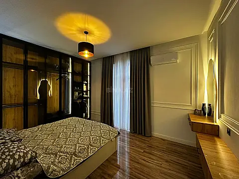 Satılır 4 otaqlı həyət evi 200 m²