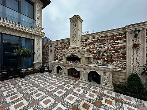 Satılır 4 otaqlı həyət evi 200 m²