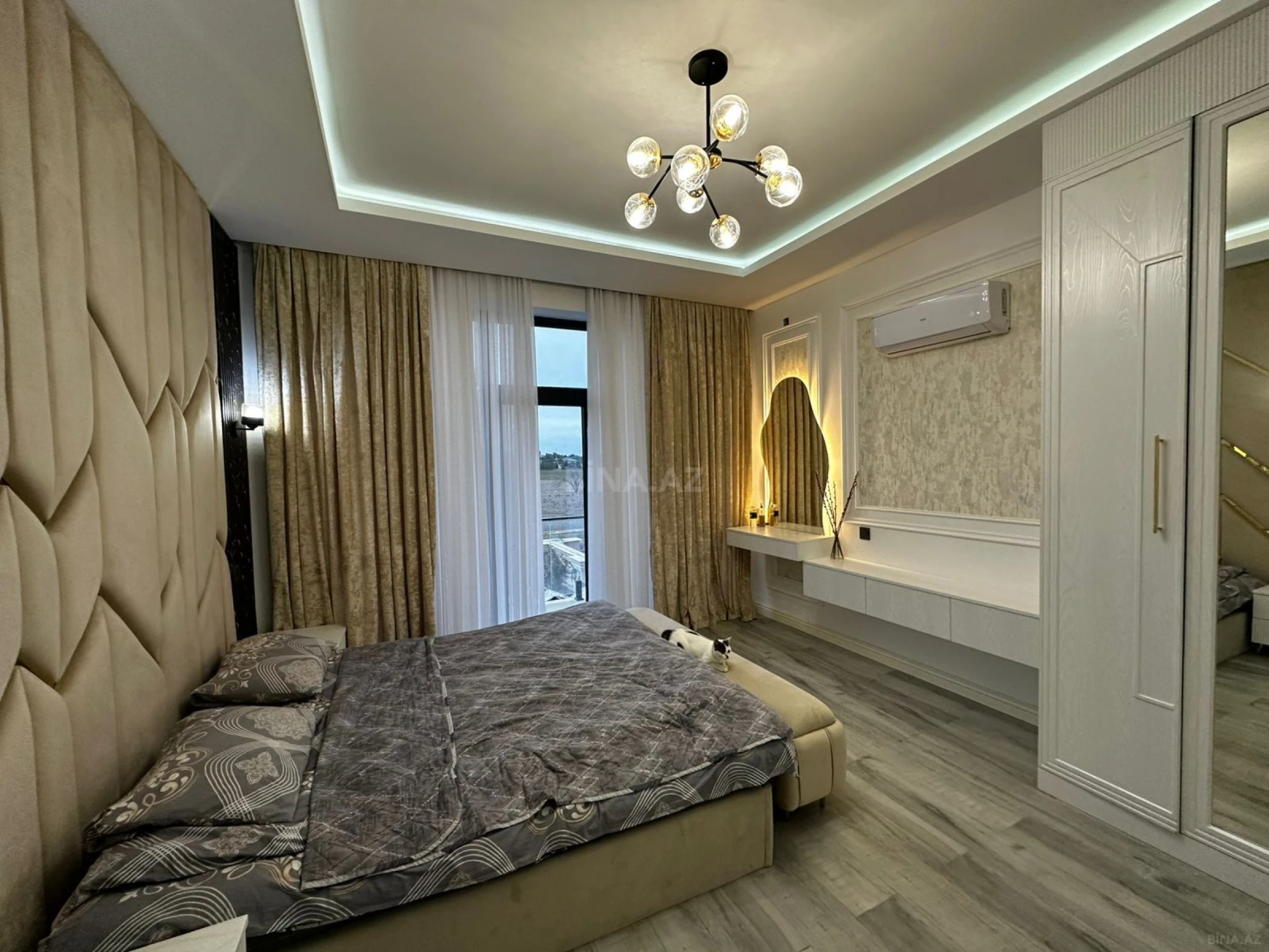 Satılır 4 otaqlı həyət evi 200 m²