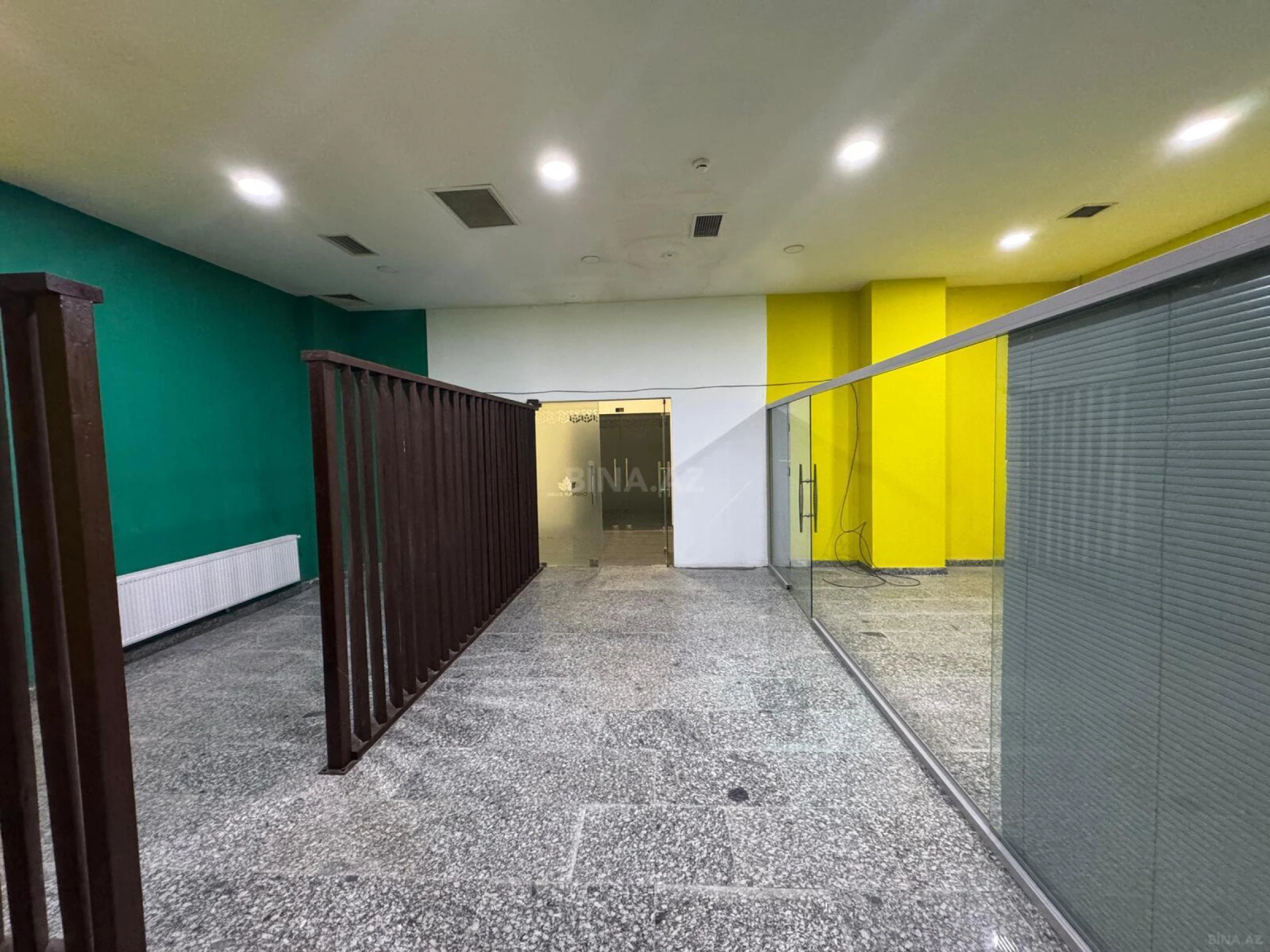 Kirayə verilir 1 otaqlı ofis 60 m²