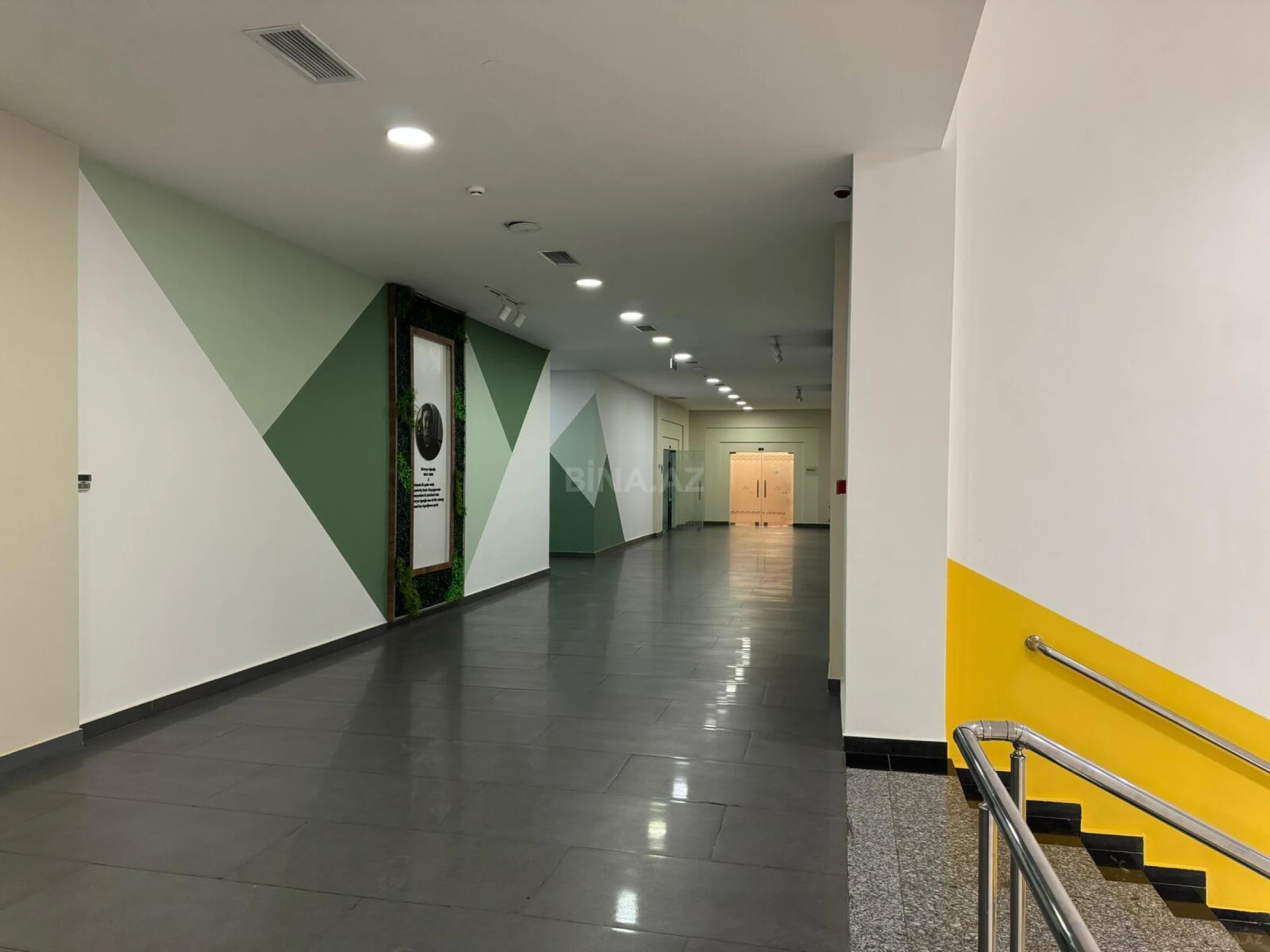 Kirayə verilir 1 otaqlı ofis 60 m²