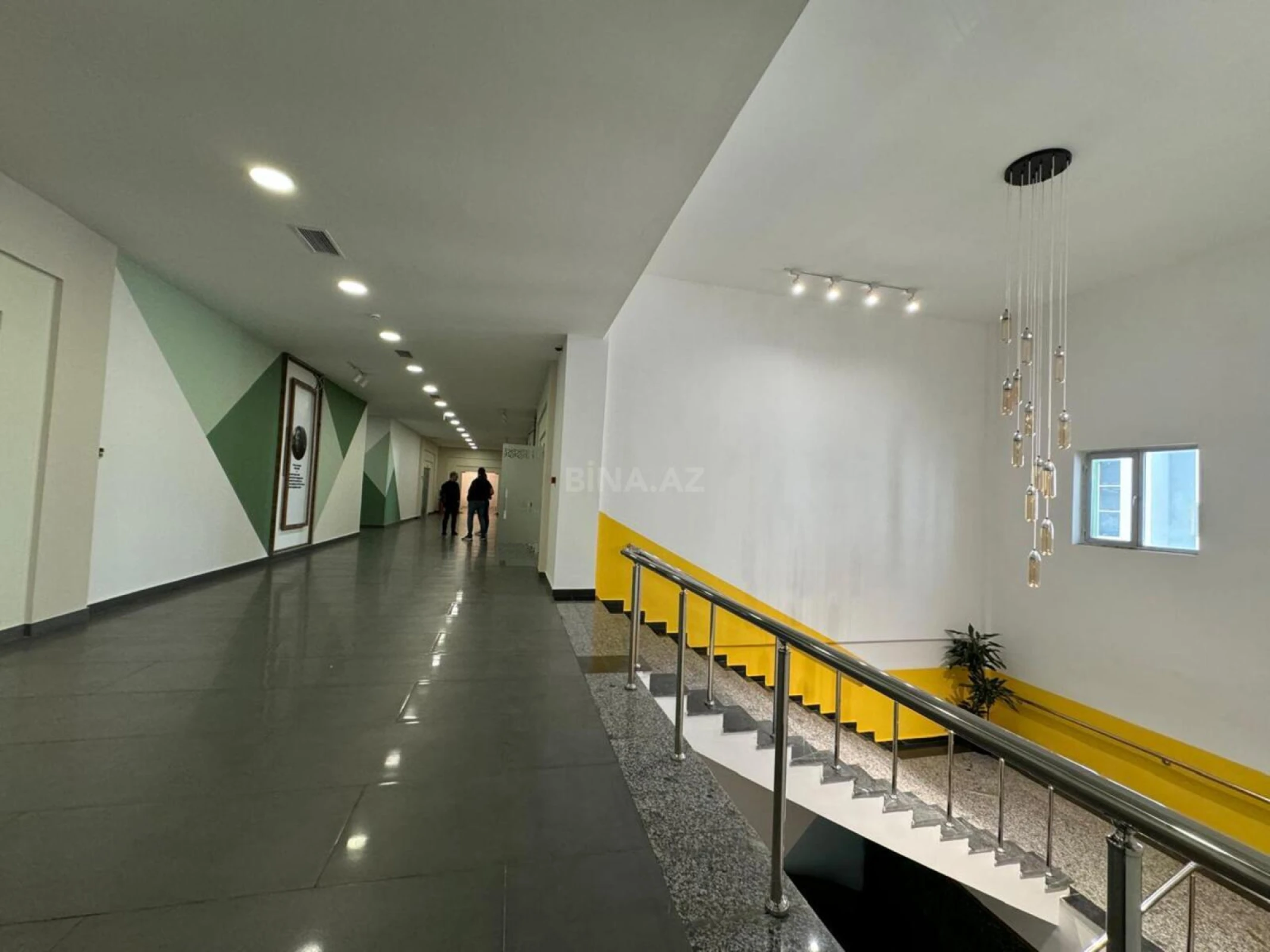 Kirayə verilir 1 otaqlı ofis 60 m²