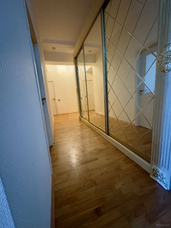 Satılır 3 otaqlı mənzil 120 m²