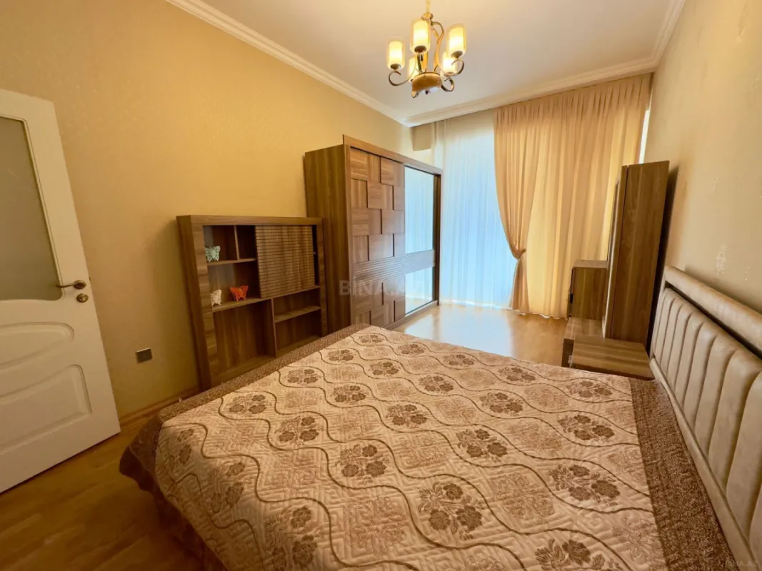 Satılır 3 otaqlı mənzil 120 m²