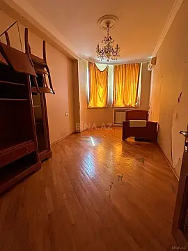 Satılır 4 otaqlı mənzil 160 m²