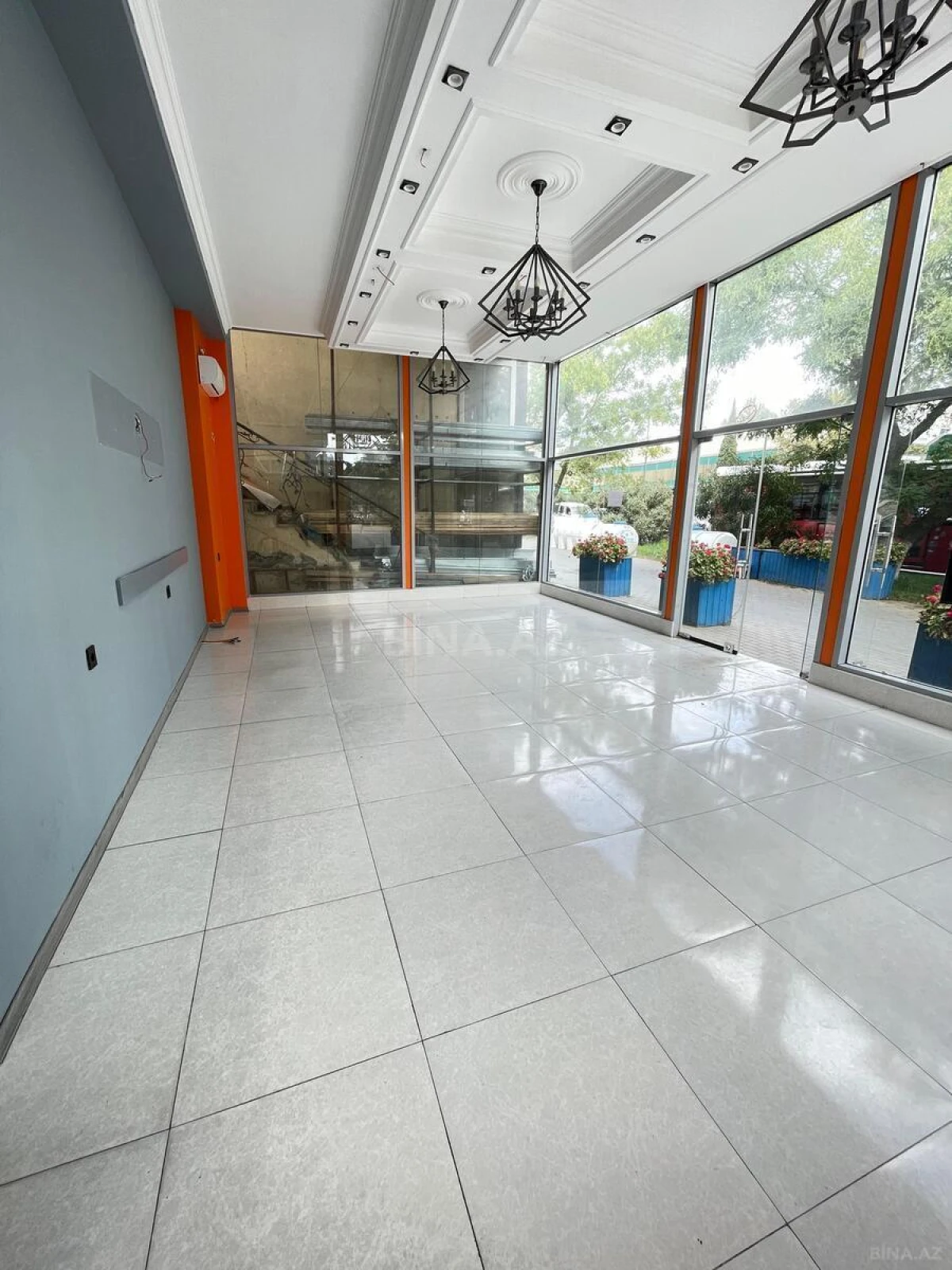 Kirayə verilir obyekt 150 m²