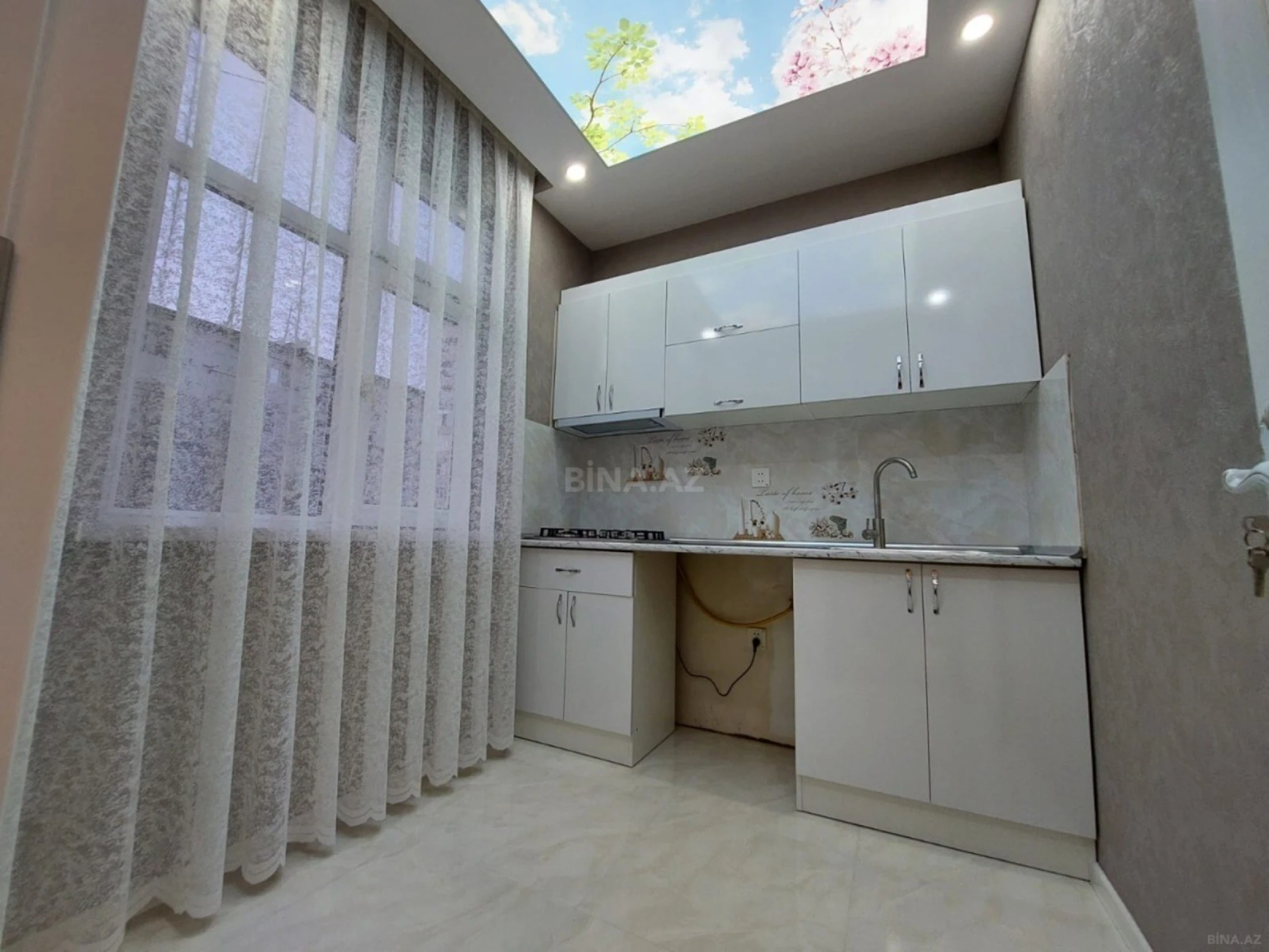 Satılır 2 otaqlı mənzil 55 m²