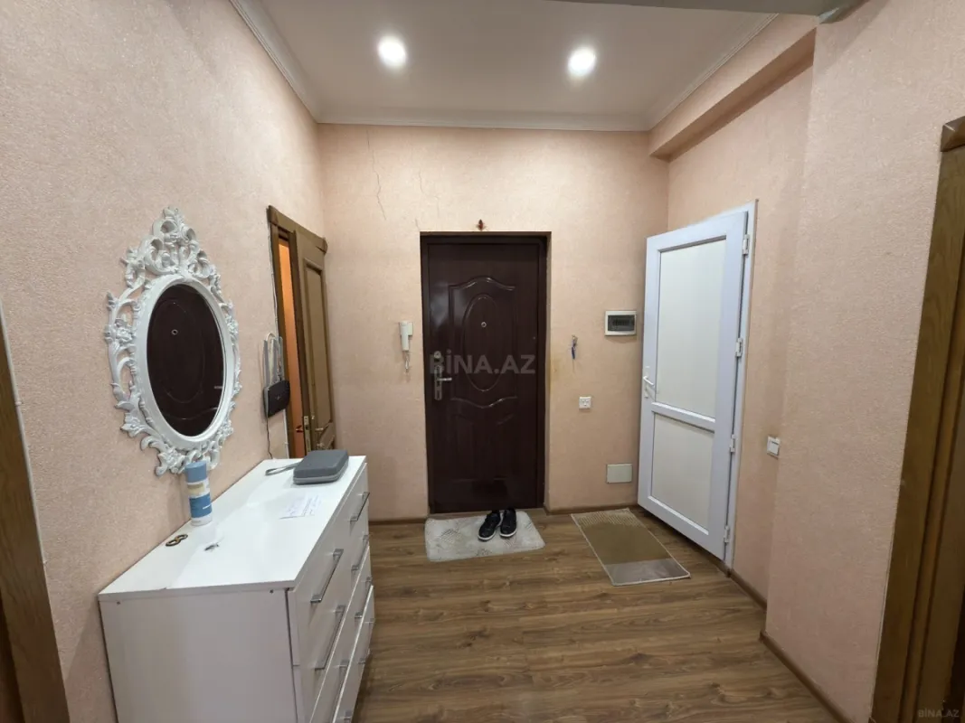 Satılır 2 otaqlı mənzil 76 m²