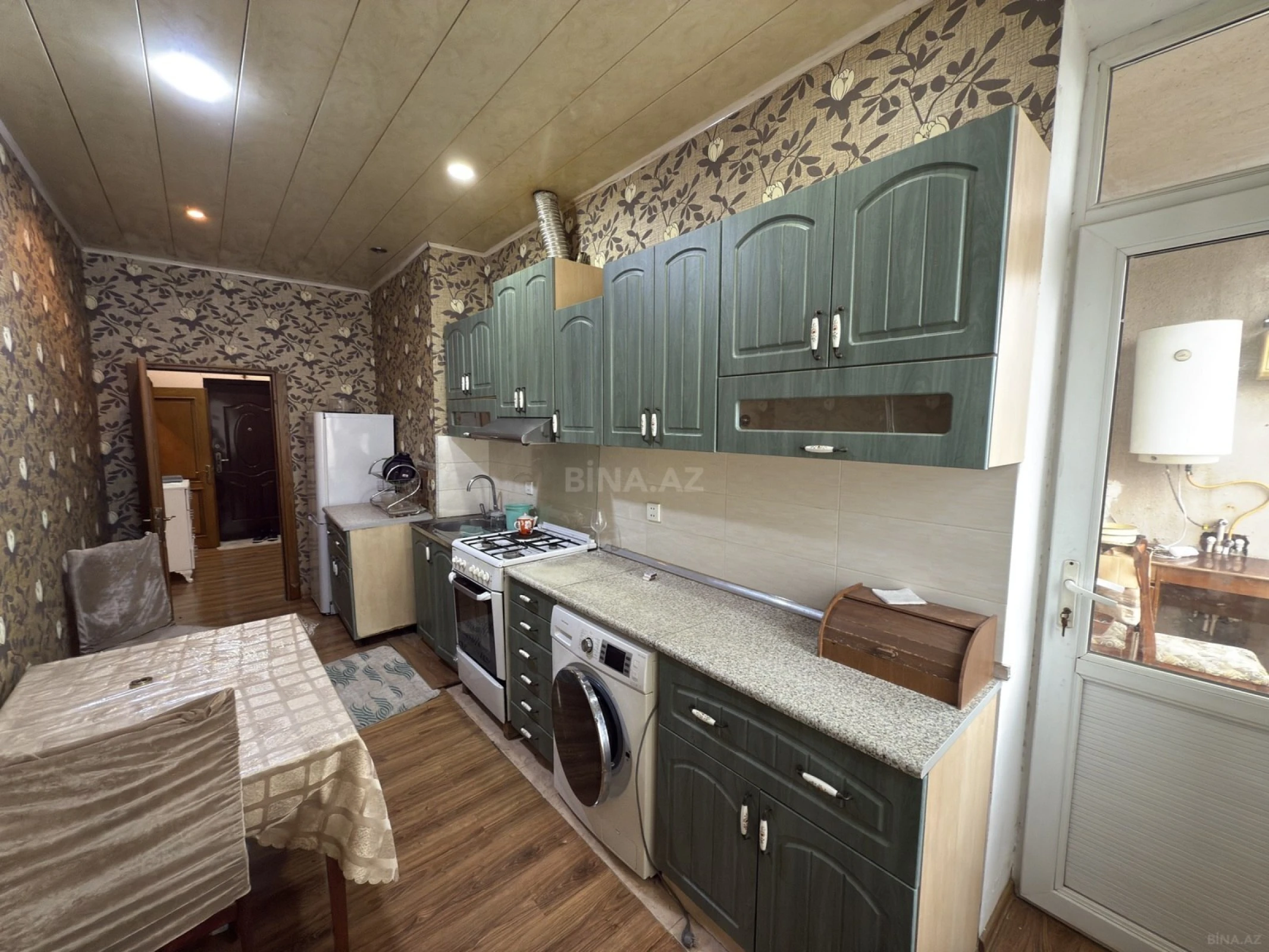 Satılır 2 otaqlı mənzil 76 m²