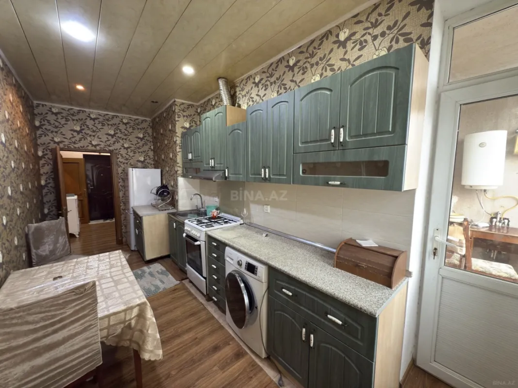 Satılır 2 otaqlı mənzil 76 m²