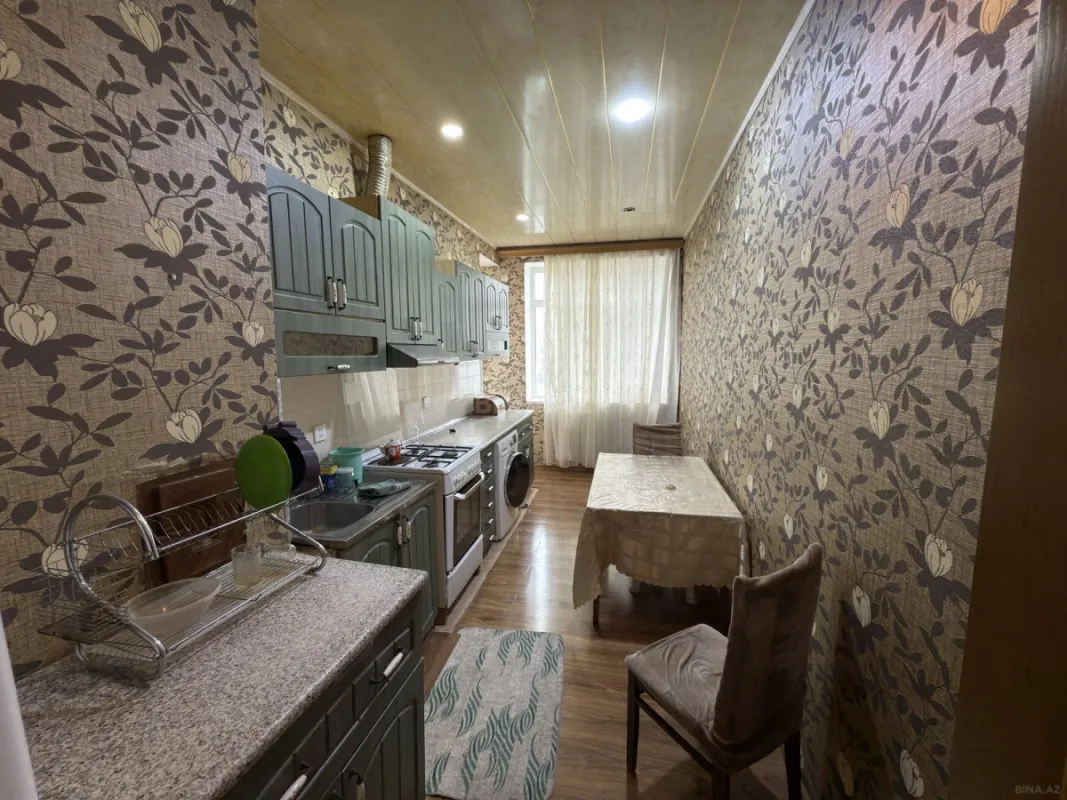 Satılır 2 otaqlı mənzil 76 m²