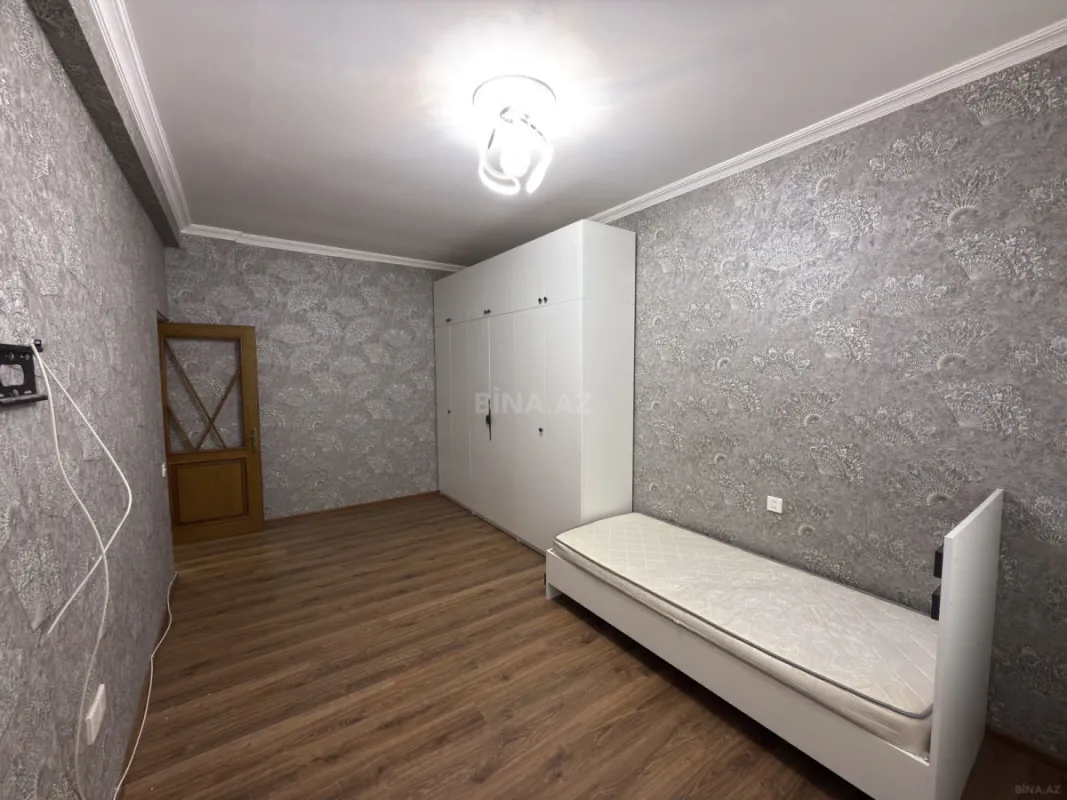Satılır 2 otaqlı mənzil 76 m²