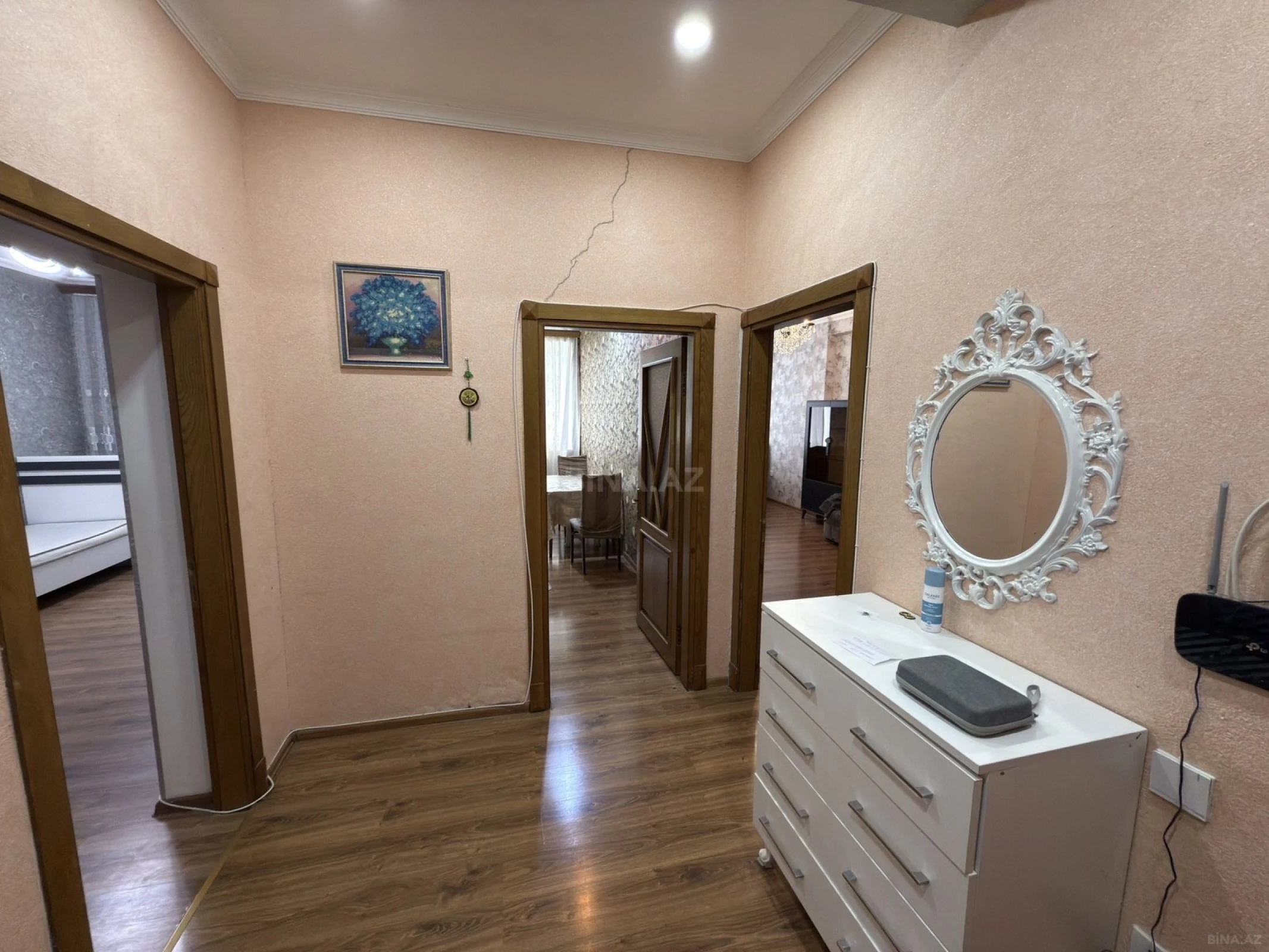 Satılır 2 otaqlı mənzil 76 m²