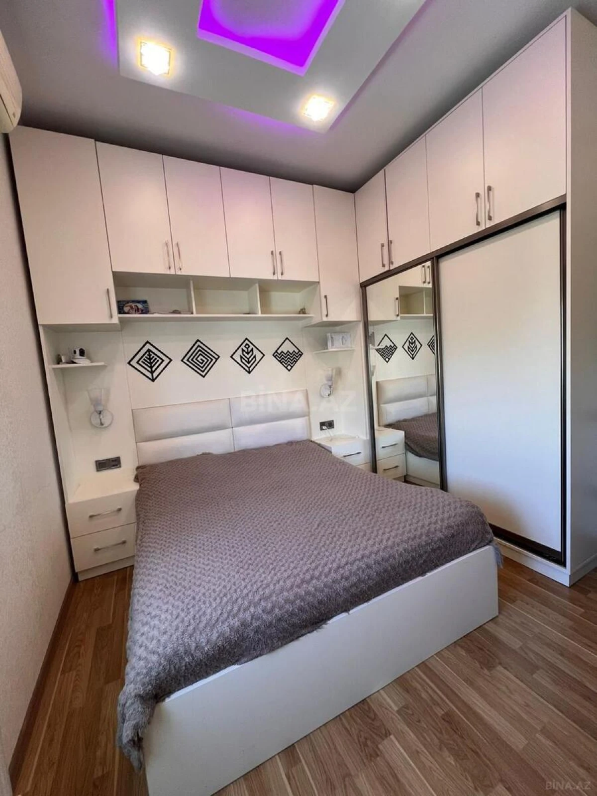 Satılır 3 otaqlı mənzil 98 m²