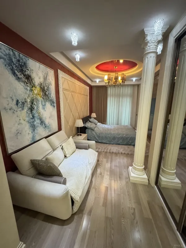 Kirayə verilir 4 otaqlı mənzil 250 m²