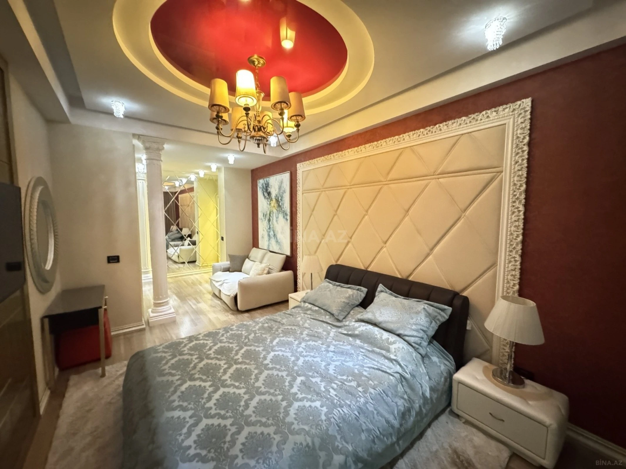 Kirayə verilir 4 otaqlı mənzil 250 m²