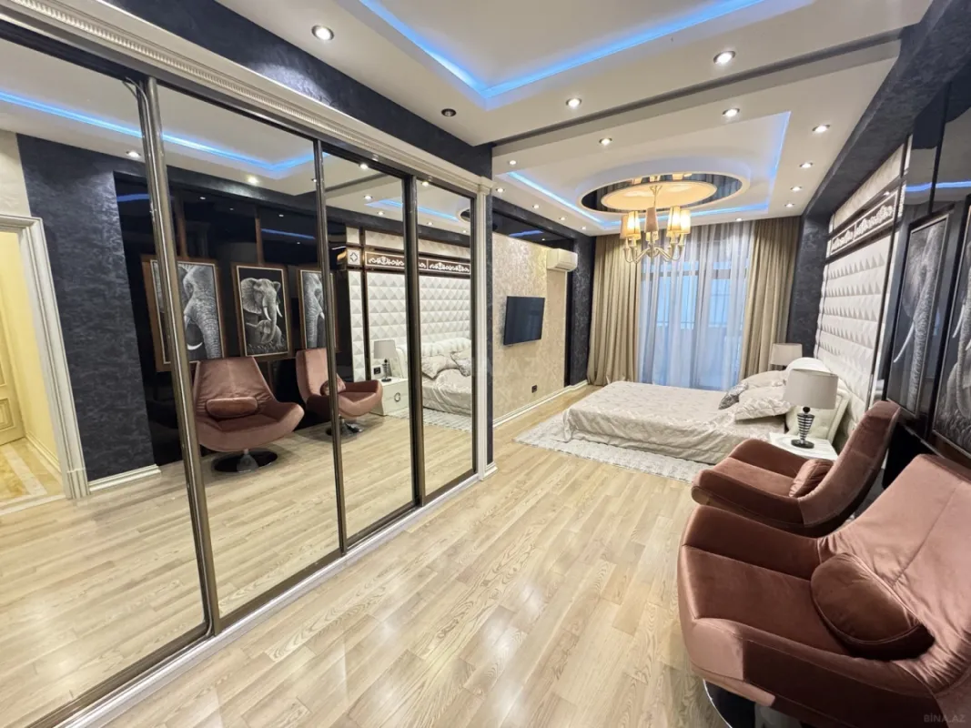 Kirayə verilir 4 otaqlı mənzil 250 m²