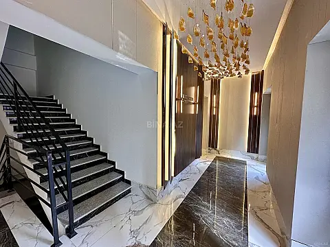 Satılır 2 otaqlı mənzil 90.5 m²
