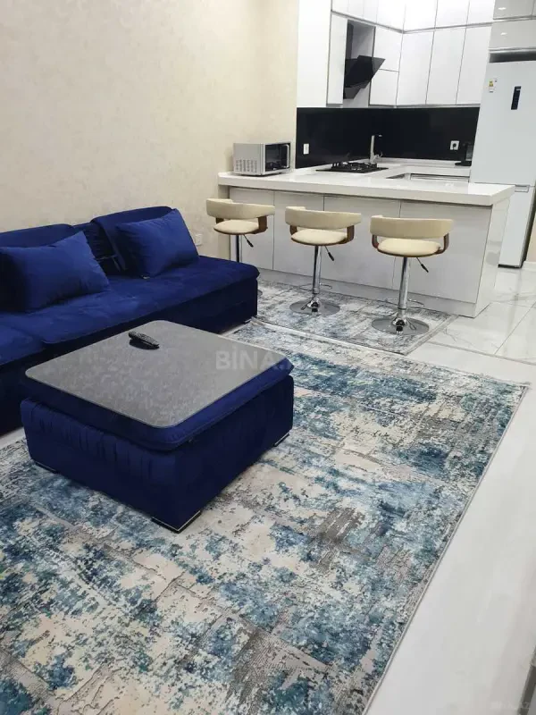 Kirayə verilir 2 otaqlı mənzil 66 m²