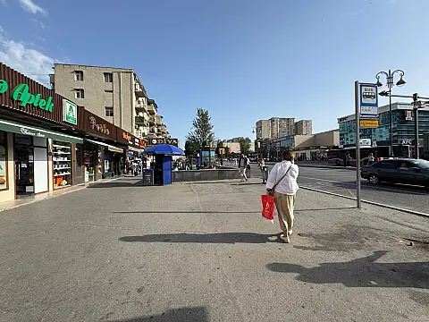 Satılır obyekt 56 m²