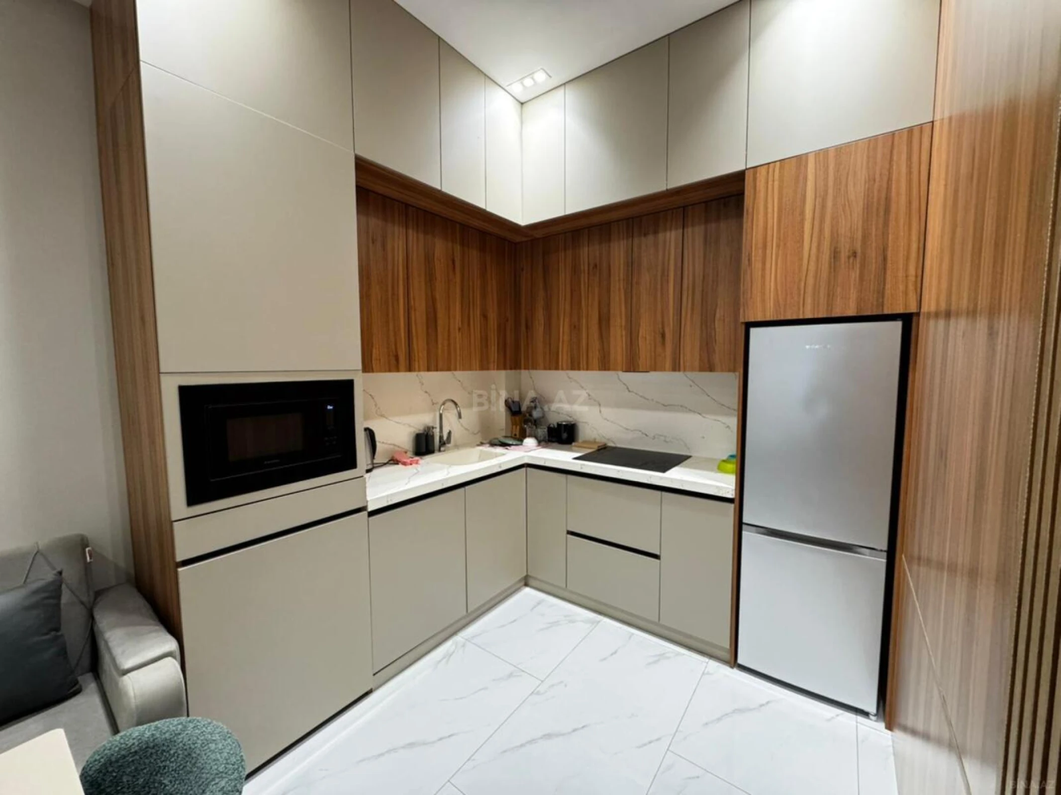 Satılır 2 otaqlı mənzil 75 m²