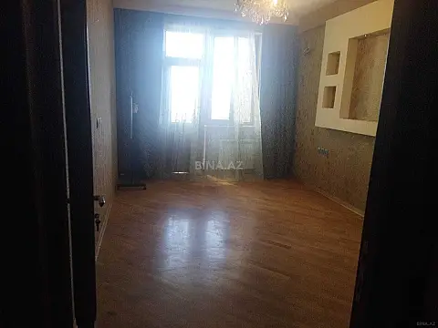 Satılır 3 otaqlı mənzil 135 m²