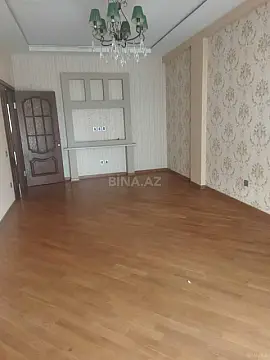 Satılır 3 otaqlı mənzil 135 m²