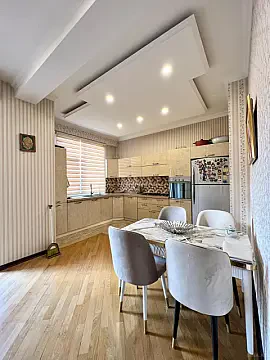 Satılır 4 otaqlı mənzil 170 m²