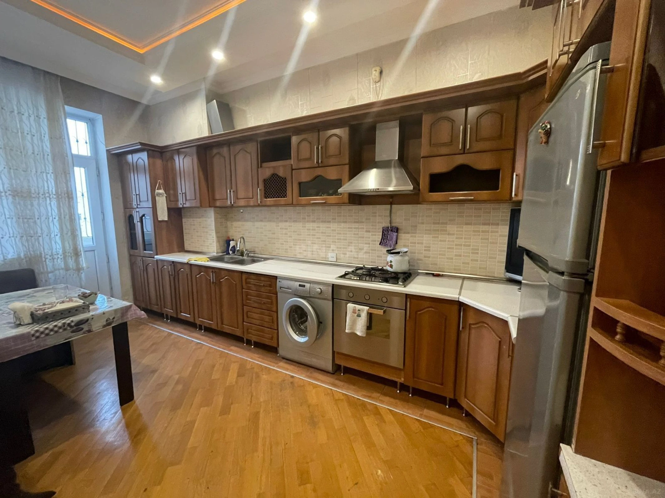 Kirayə verilir 3 otaqlı mənzil 120 m²