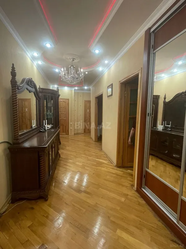 Kirayə verilir 3 otaqlı mənzil 120 m²