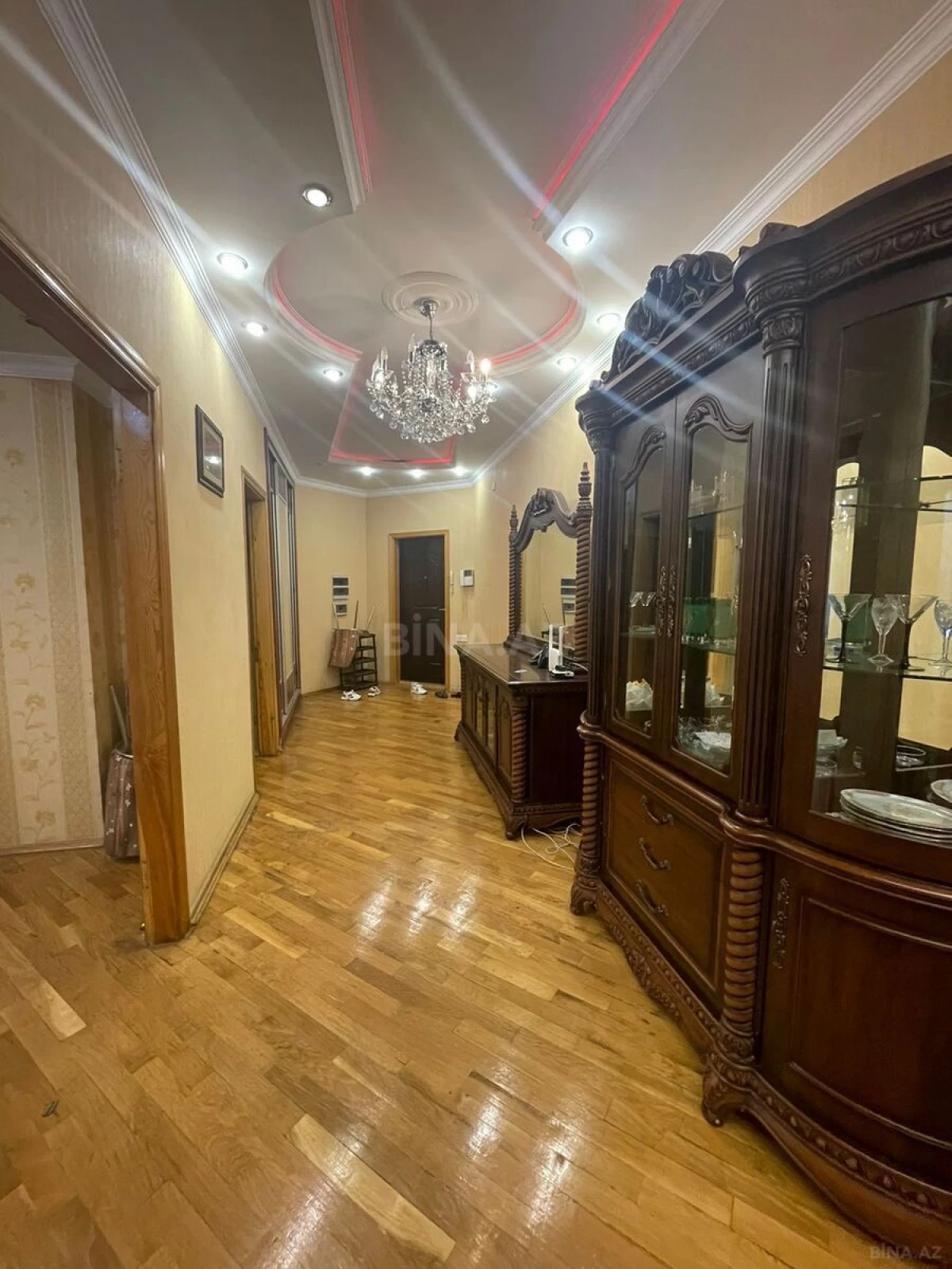 Kirayə verilir 3 otaqlı mənzil 120 m²