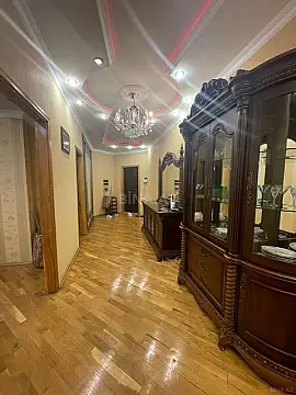 Kirayə verilir 3 otaqlı mənzil 120 m²