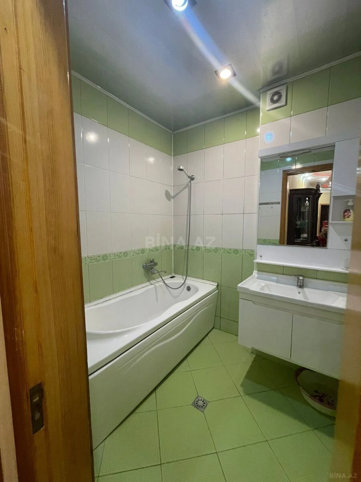 Kirayə verilir 3 otaqlı mənzil 120 m²