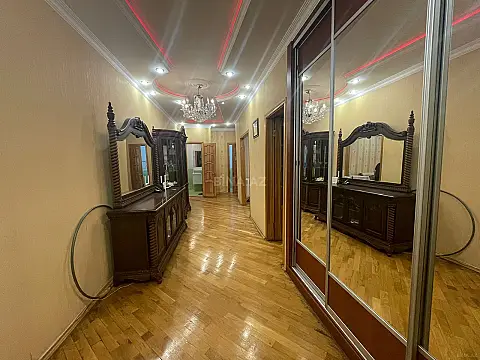 Kirayə verilir 3 otaqlı mənzil 120 m²