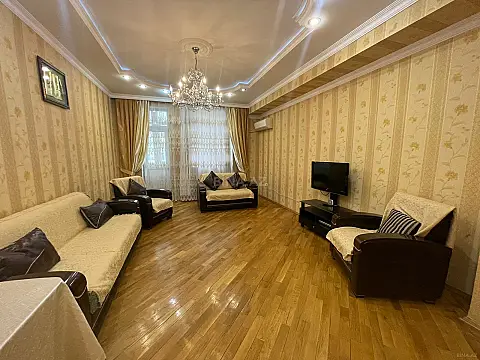 Kirayə verilir 3 otaqlı mənzil 120 m² — Bakı, Yeni Yasamal 3 otaq 120.00 m²