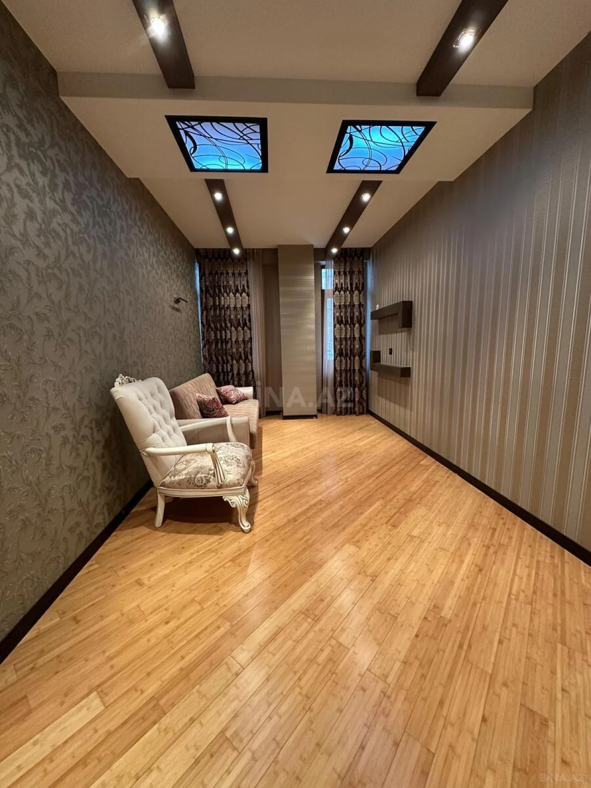 Satılır 3 otaqlı mənzil 120 m²